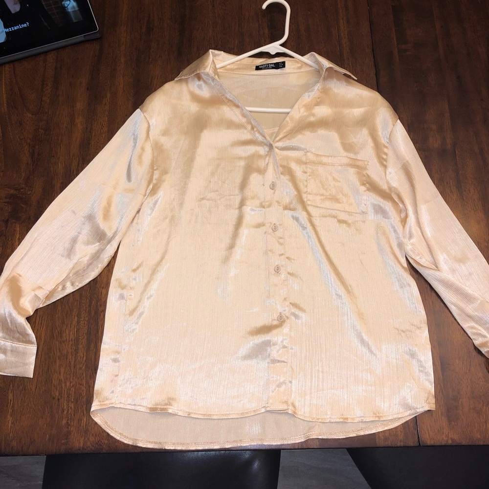 gold button up